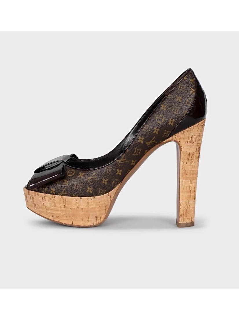 Louis Vuitton Monogram Canvas Pumps Size 39